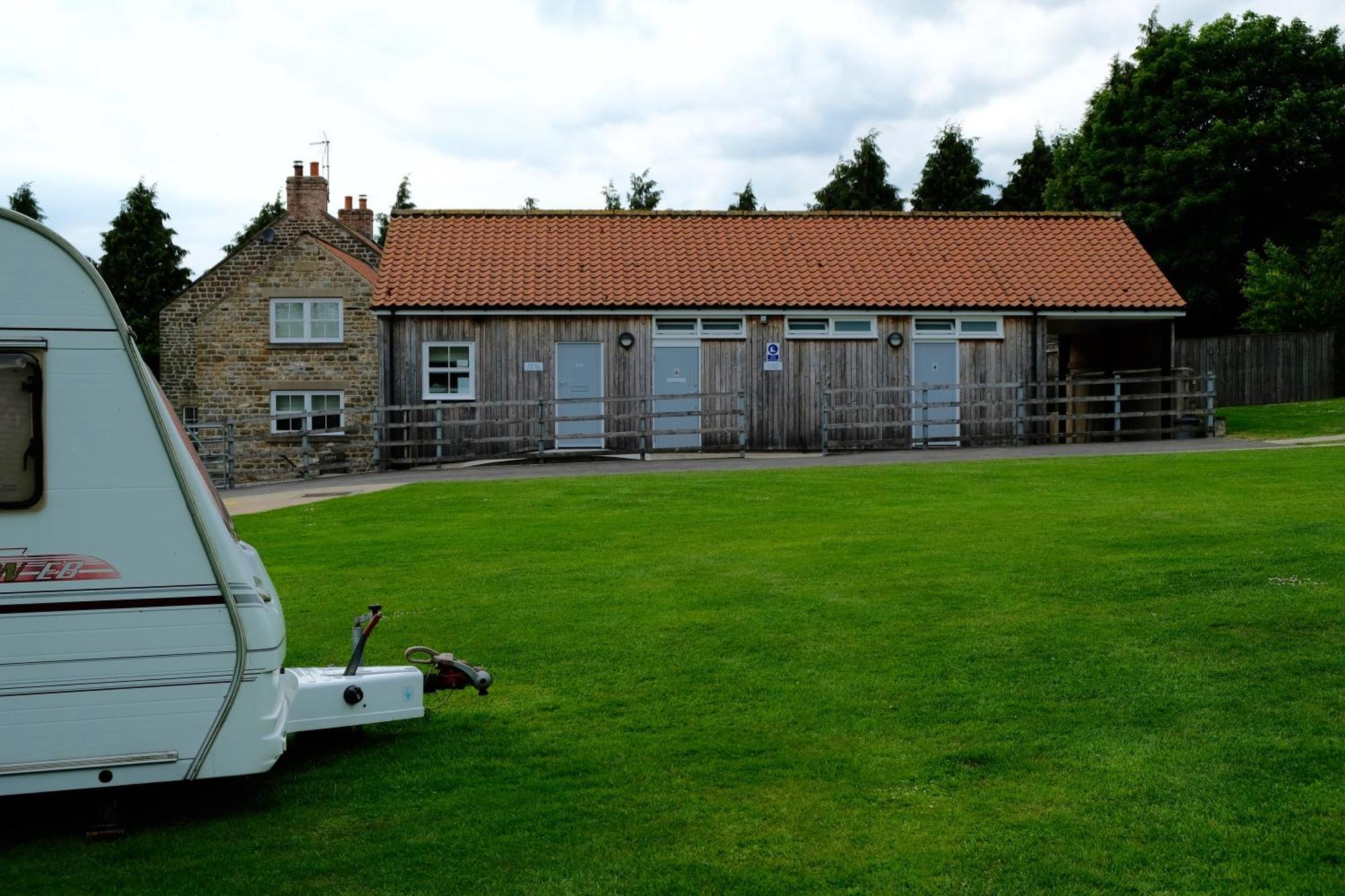Hotel Bank Top Camping-North York Moors With Pitches For Caravans, Camper Vans And Tents Pickering Exterior foto